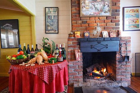 Le Tres Bon - Australian Directory 0