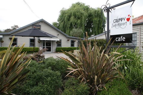 Grumpy & Sweetheart's - Australian Directory 0