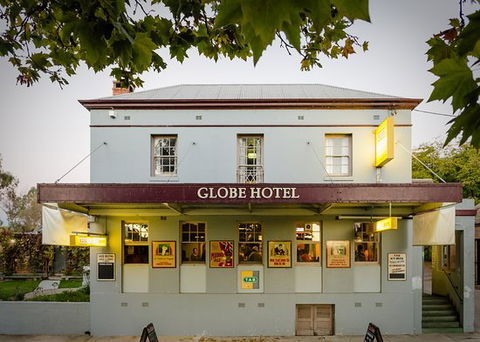 The Globe Hotel Restaurant - Australian Directory 0
