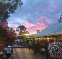 Old Canberra Inn - Australian Directory