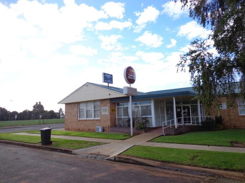 Goolgowi Ex- Servicemen's Memorial Club - Australian Directory 0
