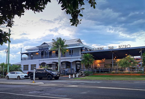 Commercial Hotel Redbank - Australian Directory 0