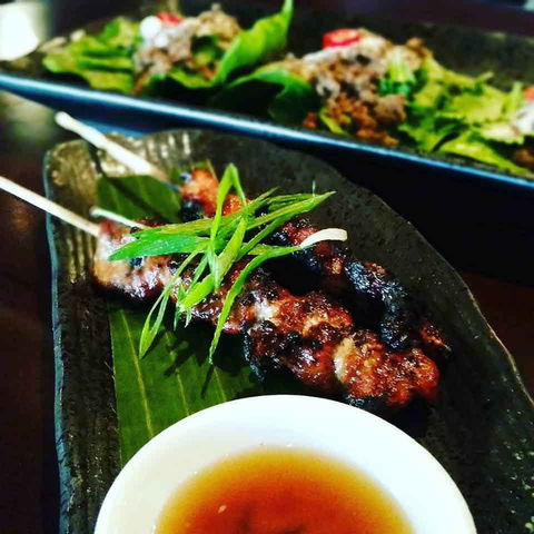 Dainty Dowager - Australian Directory 0