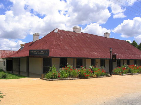 Grazing At Gundaroo - Australian Directory 0