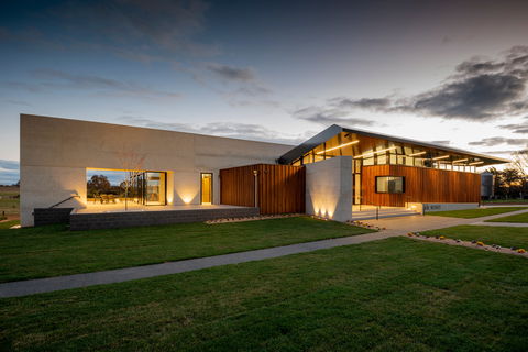 Shaw Wines - Australian Directory 1