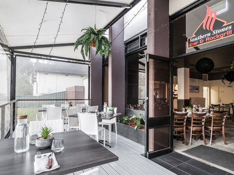 Southern Stones And Bar Grill - Australian Directory 2