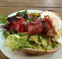 Tanswells Commercial Hotel - Australian Directory