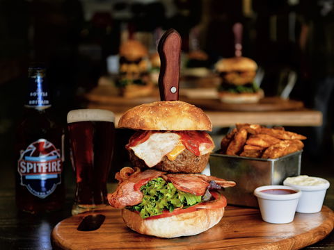 Spitfire Restaurant And Grill - Australian Directory 1