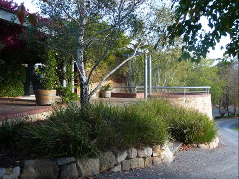 Geoff Merrill Wines - Australian Directory 0