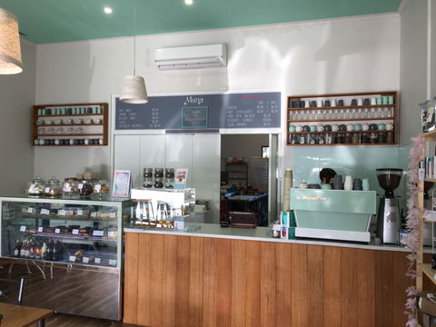 Regnier Cakes - Australian Directory 0