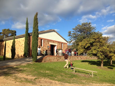 Booths Taminick Cellars - Australian Directory 0