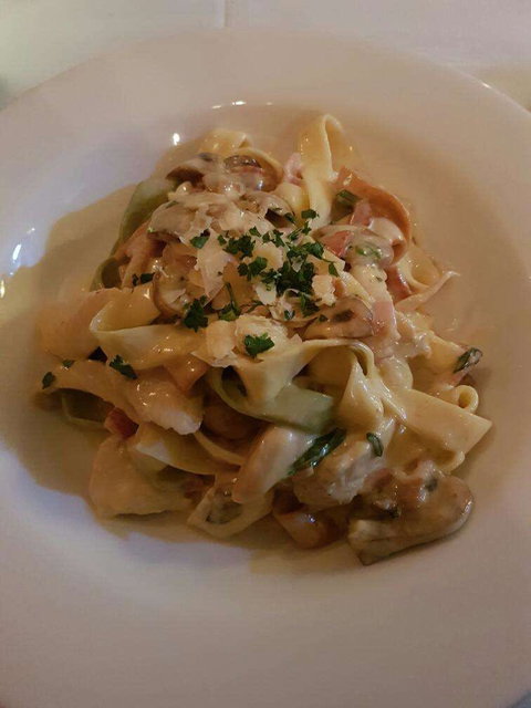 La Costa Cafe Restaurant - Australian Directory 0