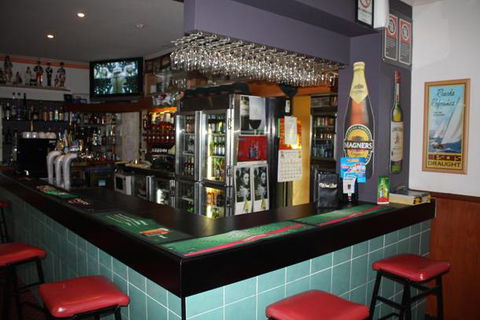 The Bennett Hotel - Australian Directory 3