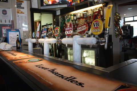 The Bennett Hotel - Australian Directory 4