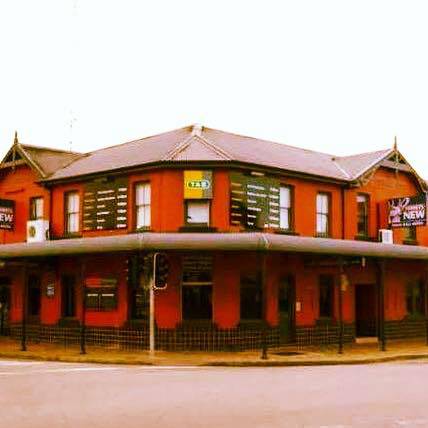 Town Hall Hotel - Australian Directory 4