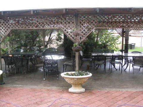 Erringhi Hotel - Australian Directory 1