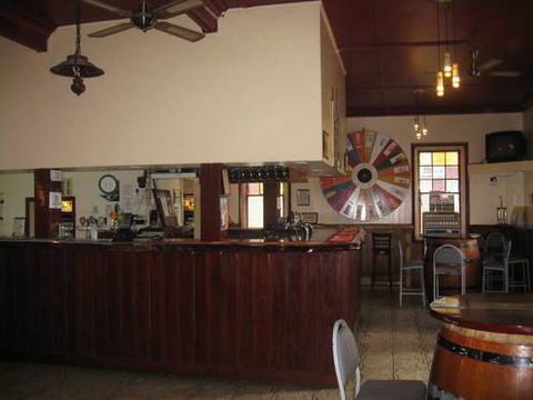 Erringhi Hotel - Australian Directory 3