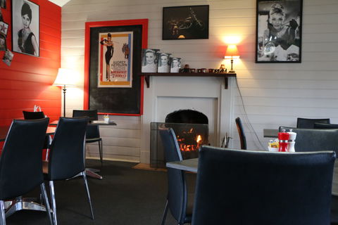 RnR's Diner - Australian Directory 2