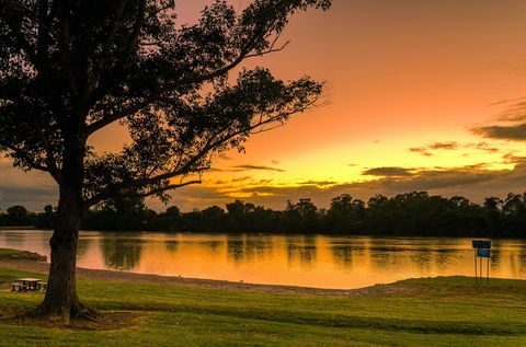 Three Birds Riverfront Restaurant - Australian Directory 0