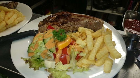 Australind Tavern - Australian Directory 0