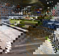 The Racehorse Hotel - Australian Directory