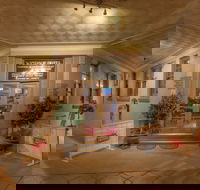 Miles Windsor Hotel - Australian Directory