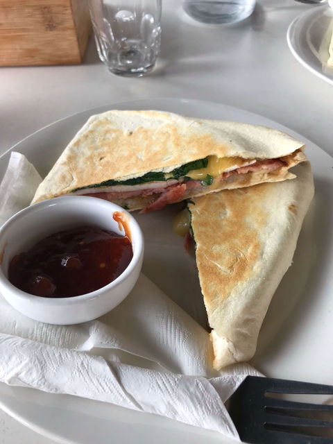 Monty’s Cafe - Australian Directory 0