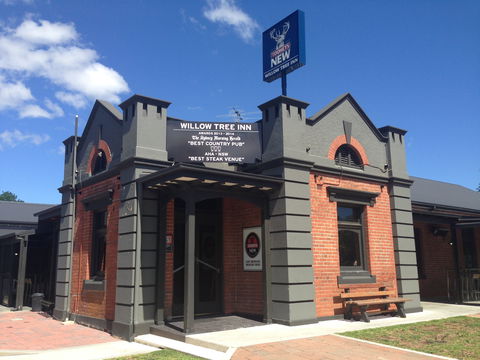 Graze Restaurant At The Willow Tree Inn - Australian Directory 1