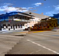 Harts Takeaway/Junction Hotel Peterborough - Australian Directory