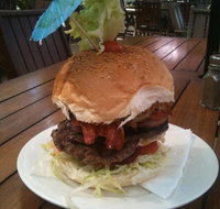 Dingo Beach Hotel - Australian Directory