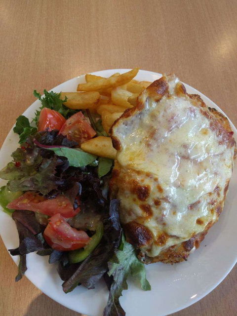 Bonnie And Duke Cafe - Australian Directory 0