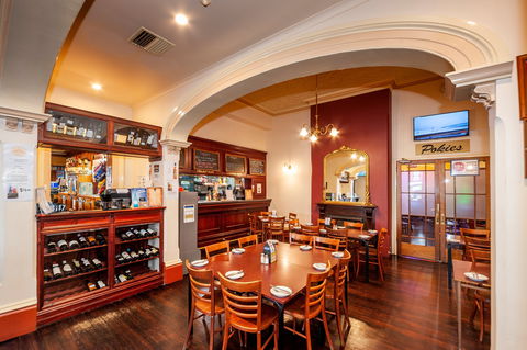 Tanunda Hotel - Australian Directory 2