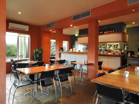 Waves Cafe, Bar And Restaurant - Australian Directory 0