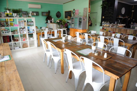 Alicia's Cafe - Australian Directory 1