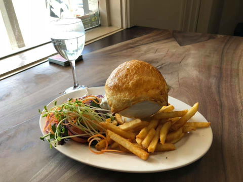 Bowning Hotel Dining - Australian Directory 0