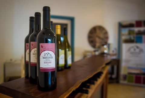 Mountainside Wines - Australian Directory 2