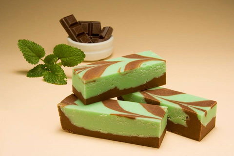 Mogo Fudge And Ice Cream /  Courtyard Cafe / Lots Of Lollies Mogo - Australian Directory 1