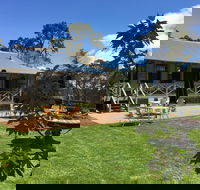 Mortimer's Wines Schoolhouse Cellar Door - Australian Directory