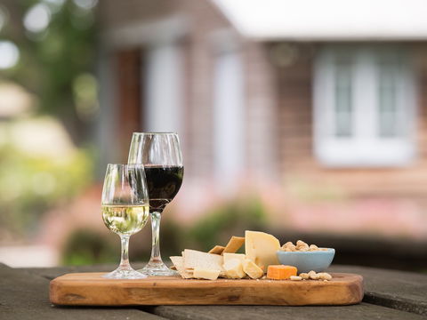 Clovely Estate Vineyard Cellar Door - Australian Directory 0