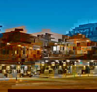 Royal Hotel Queanbeyan - Australian Directory
