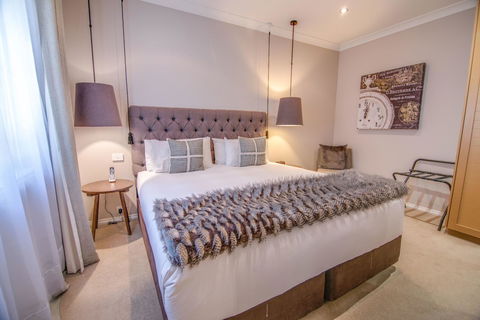 De Russie Boutique Hotel - Australian Directory 16