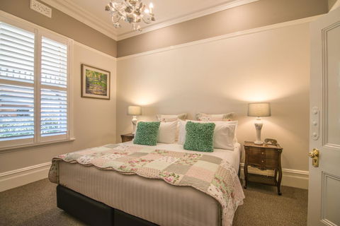 De Russie Boutique Hotel - Australian Directory 4