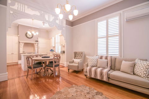 De Russie Boutique Hotel - Australian Directory 32