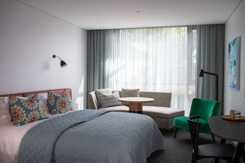 Byng Street Boutique Hotel - Australian Directory 36