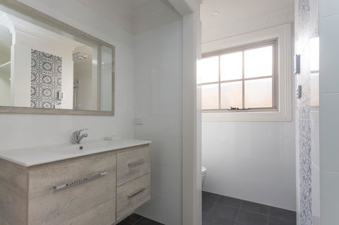 Blue Door Apartments - Australian Directory 15