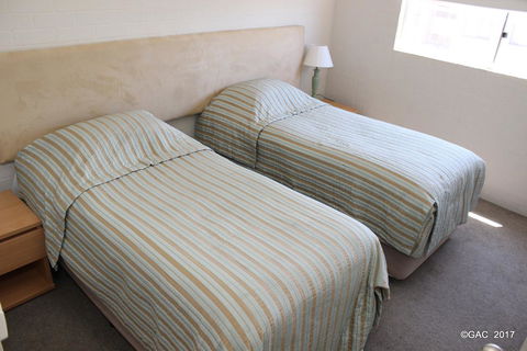 Mollymook Cove Apartments - Australian Directory 17