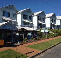 Breakers Apartments - Australian Directory