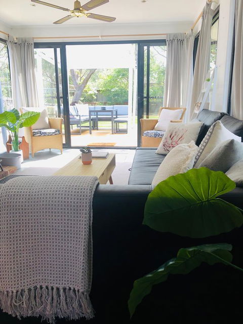 Little Blue Beach House - Australian Directory 14