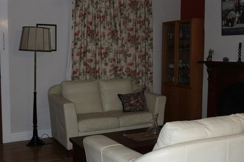 Boot Makers Cottage - Australian Directory 10