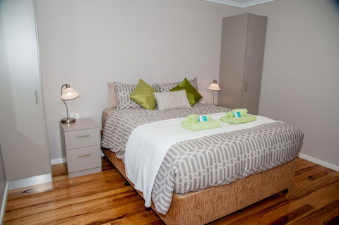 Sinclairs Country Retreat - Australian Directory 44